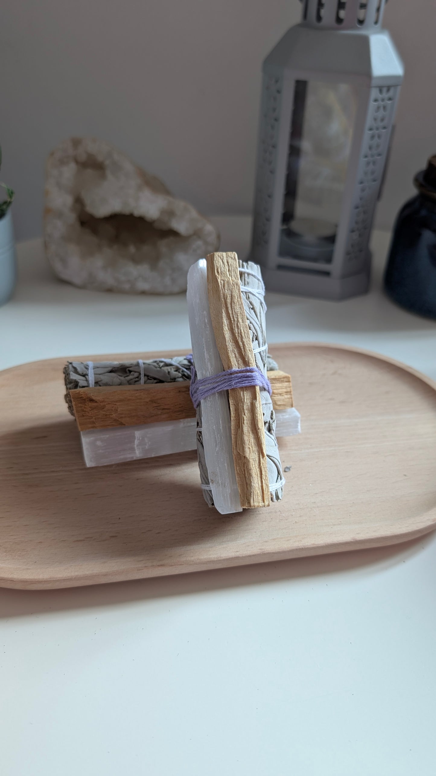 Bâton de purification - Sauge blanche de Californie, Palo Santo et sélénite